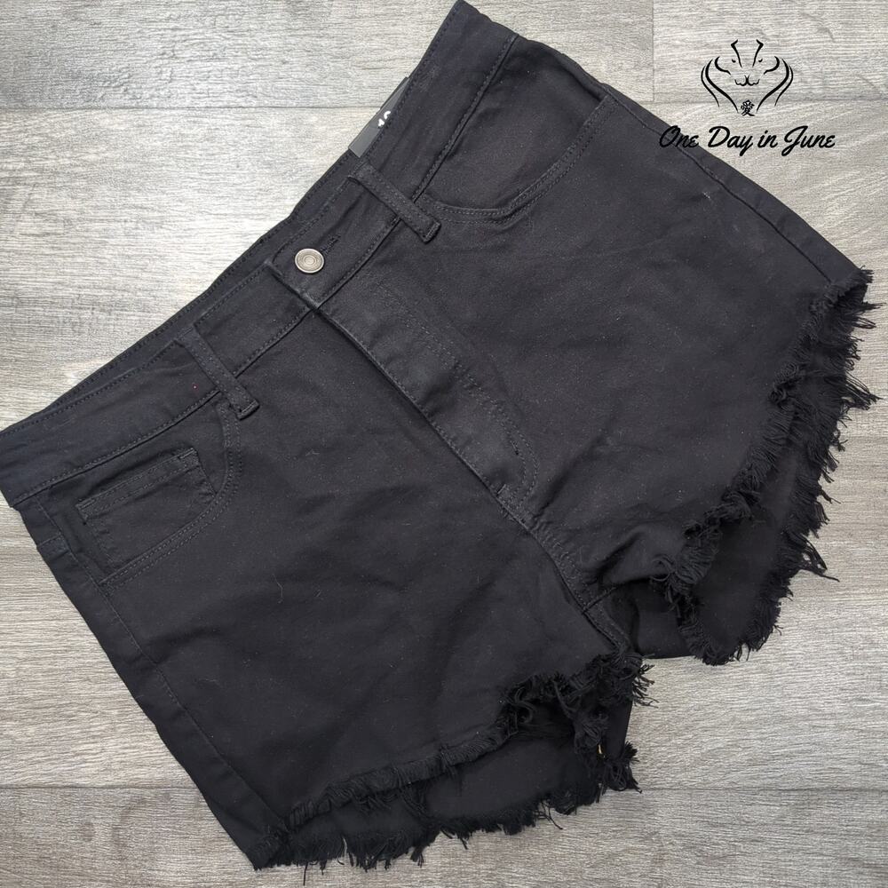 Fashion Nova Juniors Stay The Fray Denim Shorts Size 13